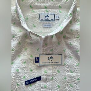 Southern Tide Seersucker Short-Sleeve Button Down - White Limes (Large, NWT)